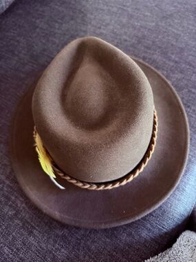 Goorin Bros Brown Felt Fedora with Cream Sweatband